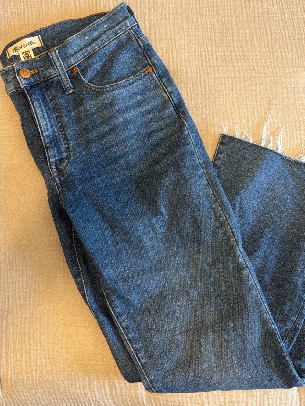 Madewell Mid-rise kick out crop jeans
